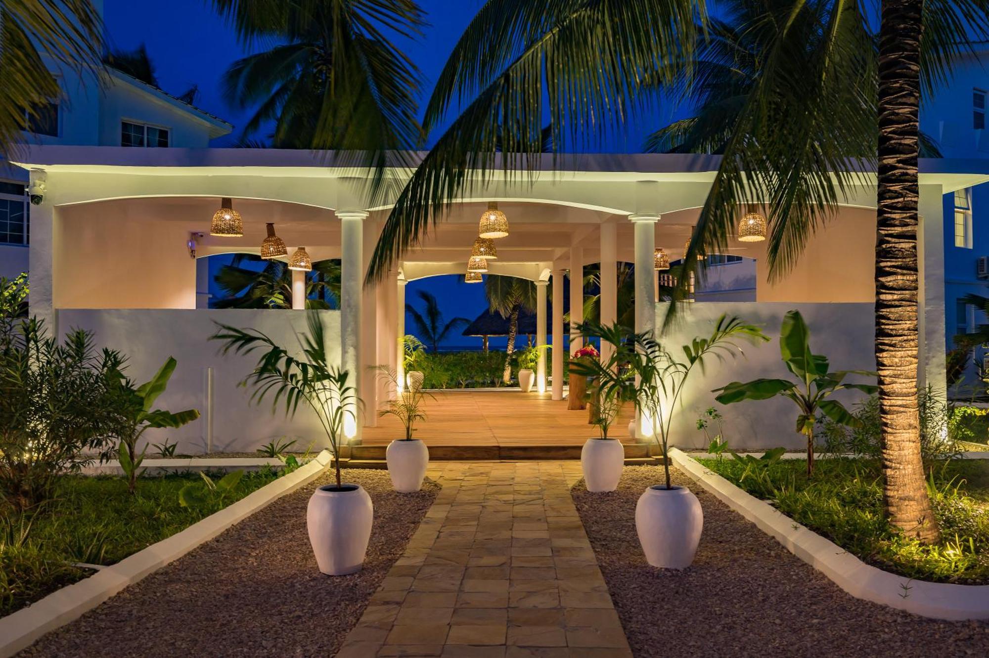 Ocean Boutique - Adults Only Pingwe